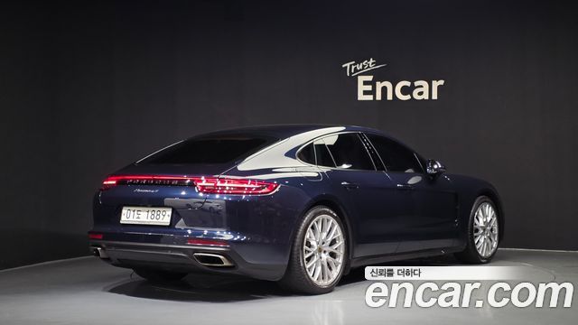Porsche Panamera 2018 — photo 2