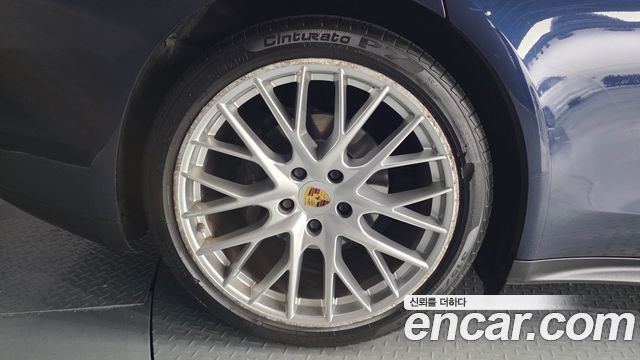 Porsche Panamera 2018 — photo 5