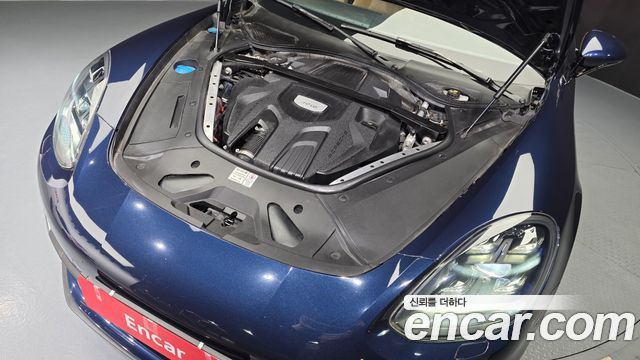 Porsche Panamera 2018 — photo 6