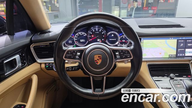 Porsche Panamera 2018 — photo 13