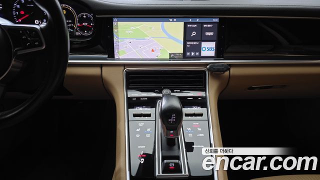 Porsche Panamera 2018 — photo 20