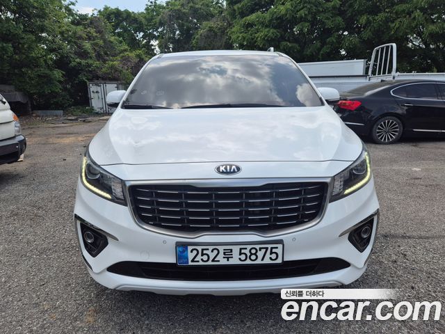 Kia Canival 2019 — photo 2