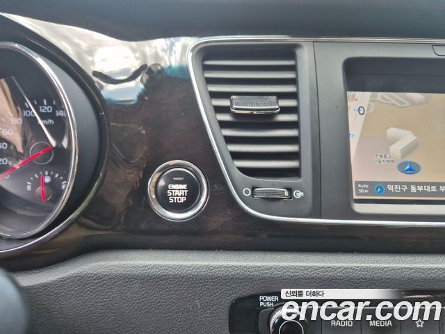 Kia Canival 2019 — photo 10
