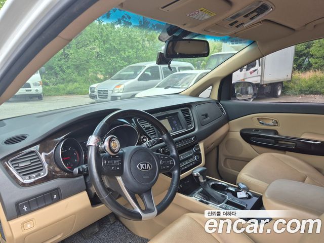 Kia Canival 2019 — photo 14