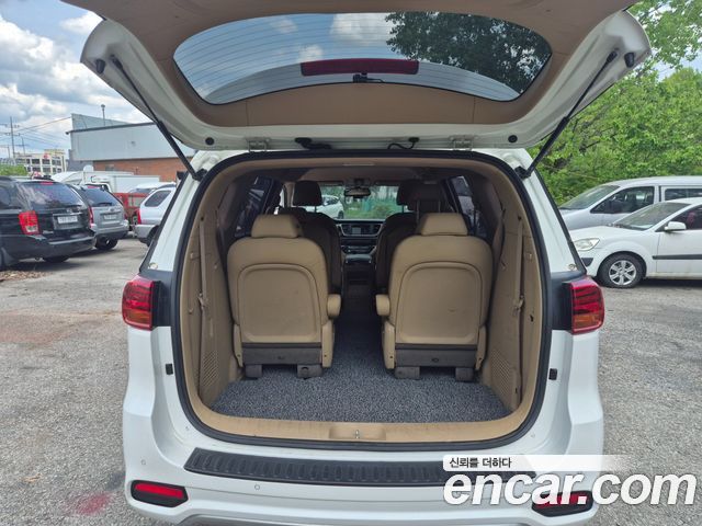 Kia Canival 2019 — photo 16