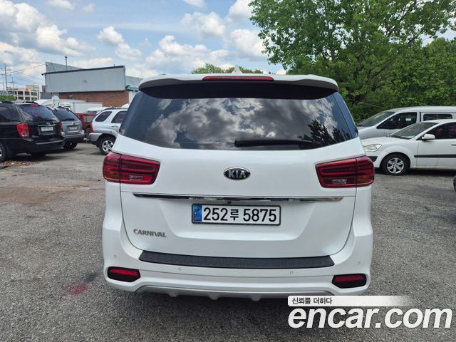 Kia Canival 2019 — photo 20