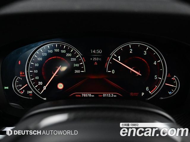 BMW 5-Series 2018 — photo 8