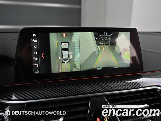 BMW 5-Series 2018 — photo 15