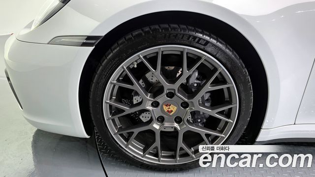 Porsche 911 2020 — photo 5