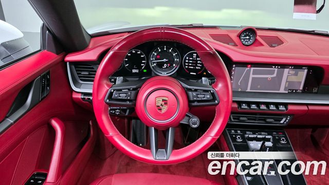Porsche 911 2020 — photo 18