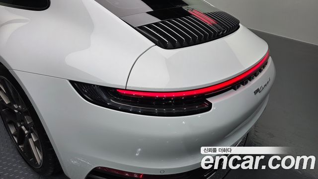 Porsche 911 2020 — photo 9