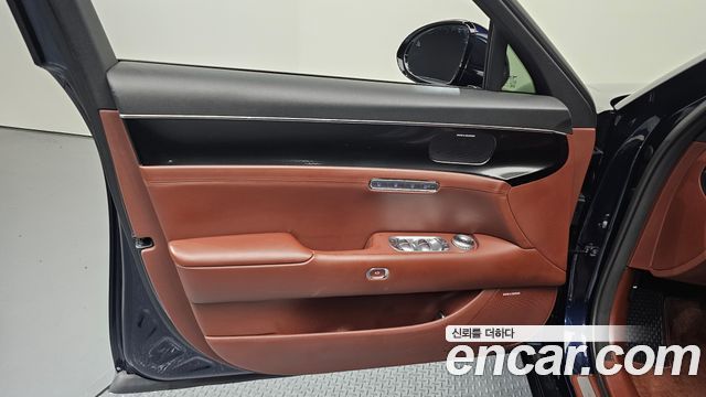 Genesis G90 2023 — photo 14