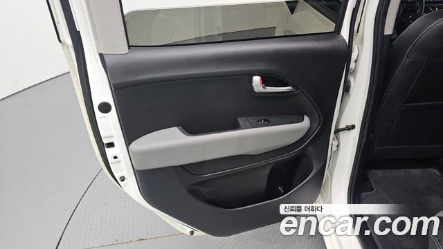 Kia RAY 2022 — photo 15