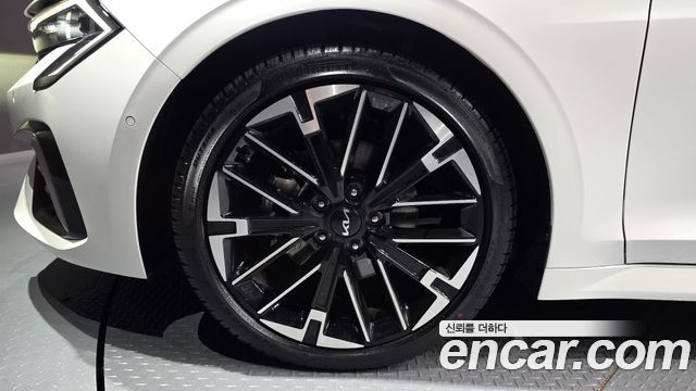 Kia K5 2025 — photo 5