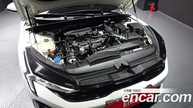 Kia K5 2025 — photo 6