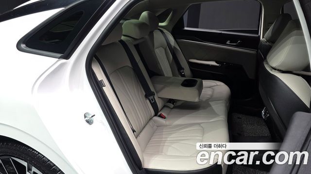 Kia K5 2025 — photo 11