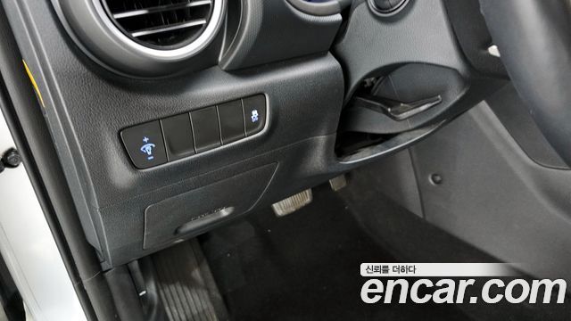Hyundai Kona 2018 — photo 19