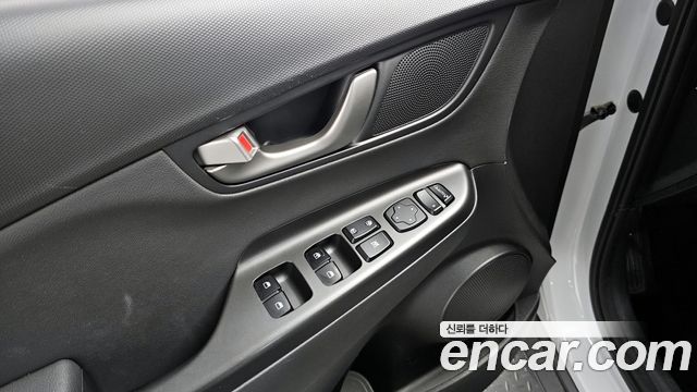 Hyundai Kona 2018 — photo 20