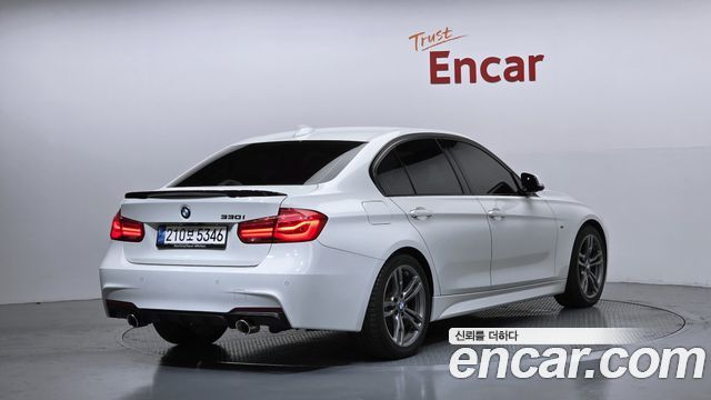 BMW 3-Series 2018 — photo 2