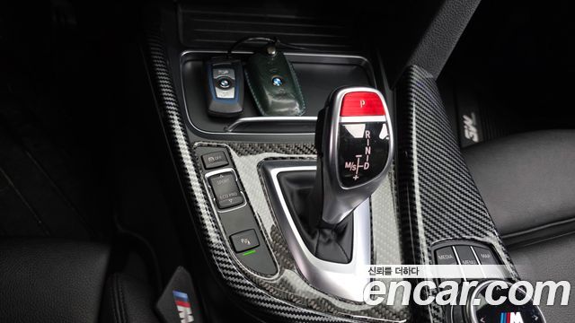 BMW 3-Series 2018 — photo 9