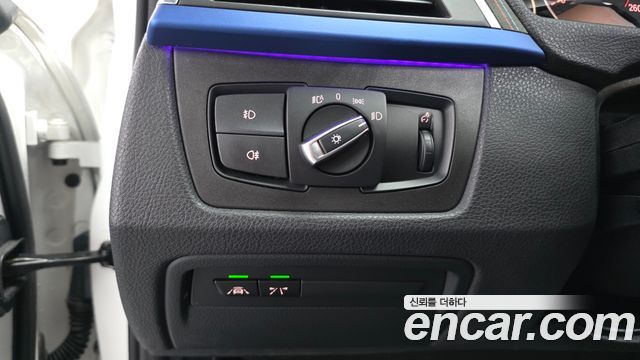 BMW 3-Series 2018 — photo 19