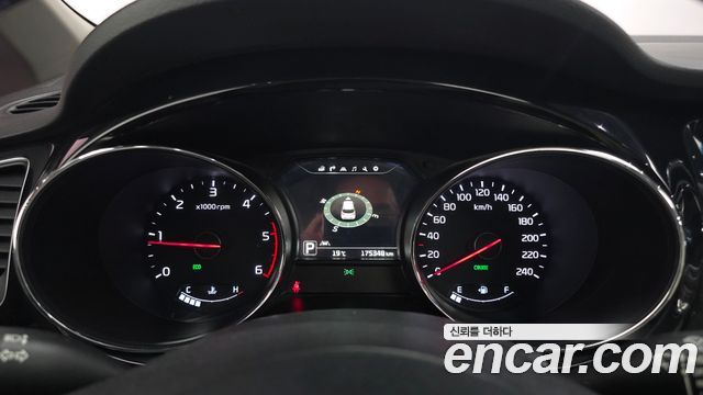 Kia Canival 2016 — photo 8