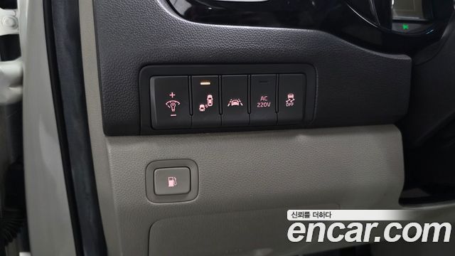 Kia Canival 2016 — photo 16