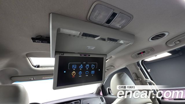 Kia Canival 2016 — photo 17