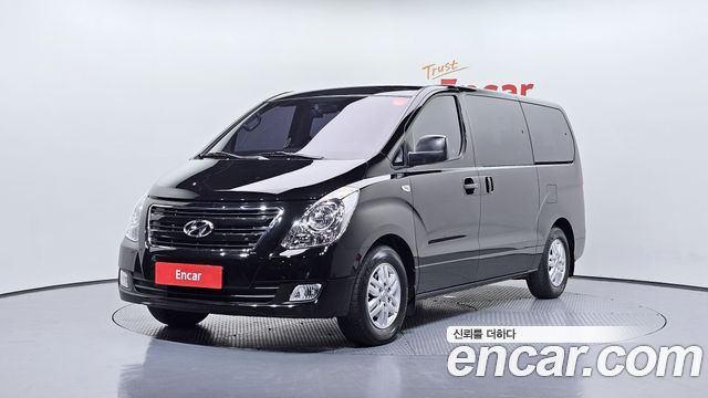 Hyundai Starex 2017 — photo 1