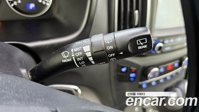 Hyundai Starex 2017 — photo 19