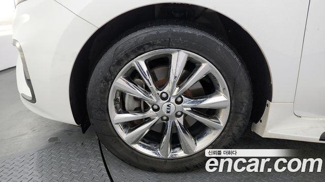 Kia Canival 2019 — photo 5