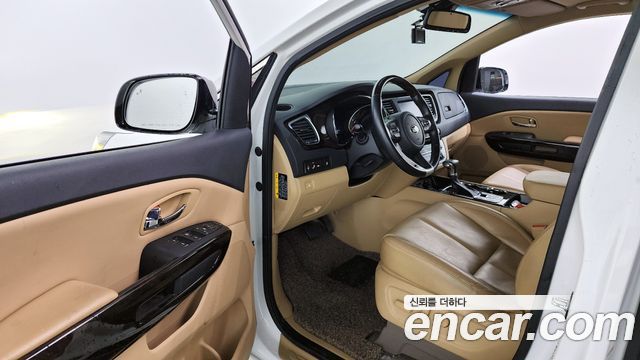 Kia Canival 2019 — photo 13