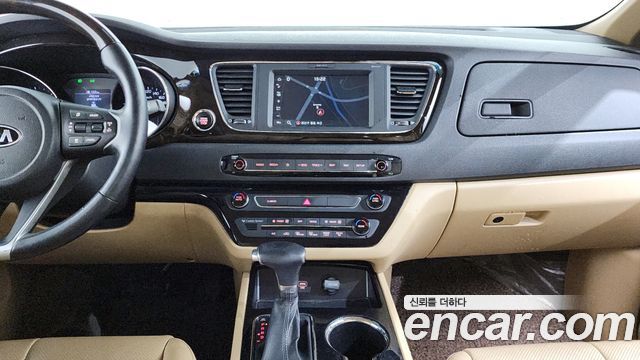 Kia Canival 2019 — photo 20