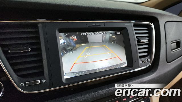 Kia Canival 2019 — photo 21