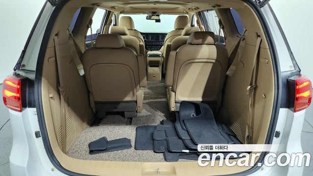 Kia Canival 2019 — photo 26