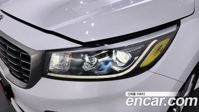 Kia Canival 2019 — photo 8