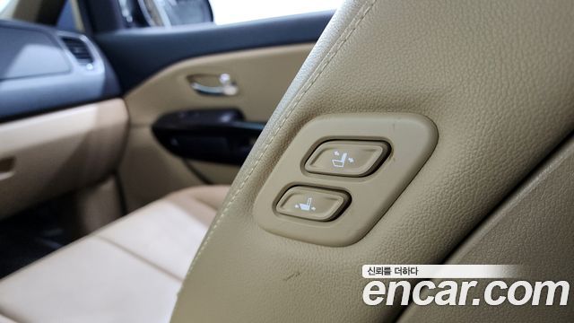 Kia Canival 2019 — photo 29
