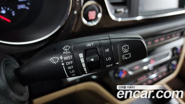 Kia Canival 2019 — photo 32