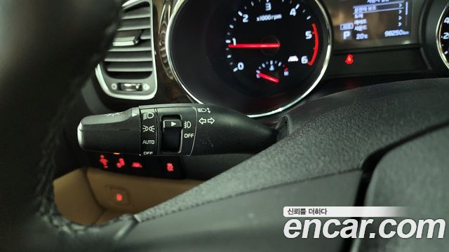 Kia Canival 2019 — photo 33