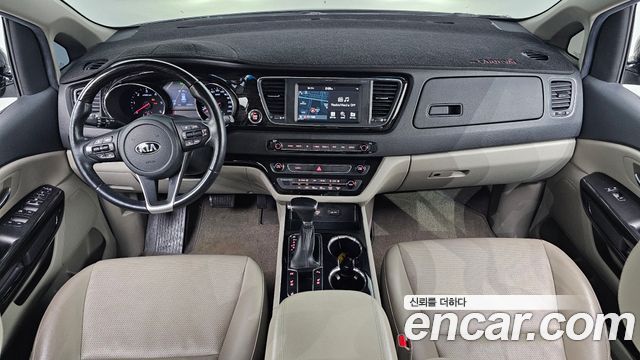Kia Canival 2019 — photo 7