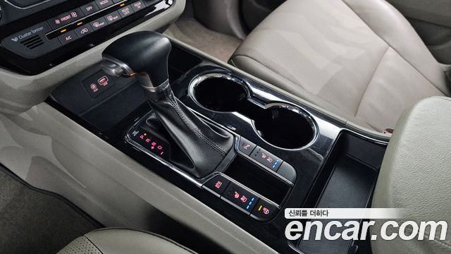 Kia Canival 2019 — photo 9