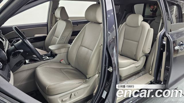 Kia Canival 2019 — photo 10