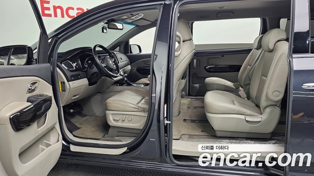 Kia Canival 2019 — photo 19
