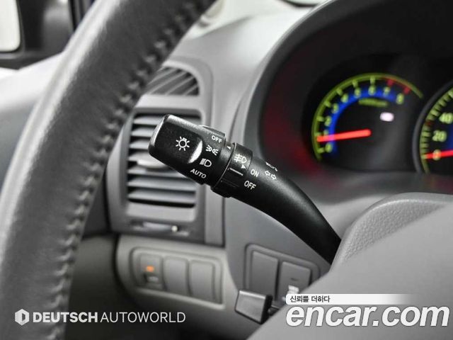 Kia Canival 2011 — photo 15