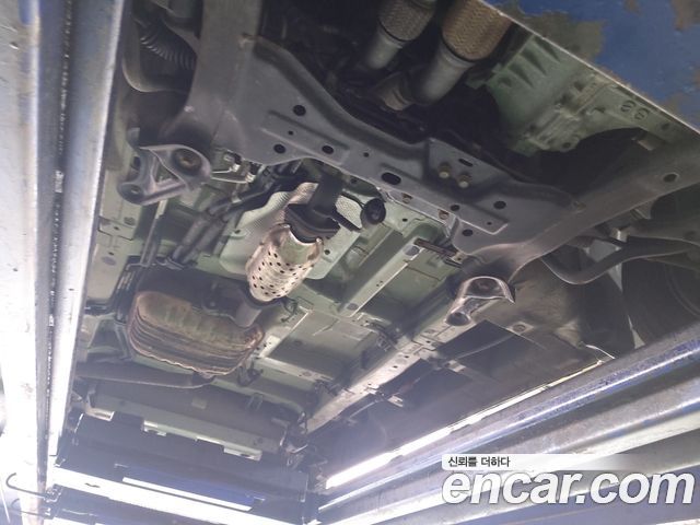 Kia Canival 2011 — photo 19