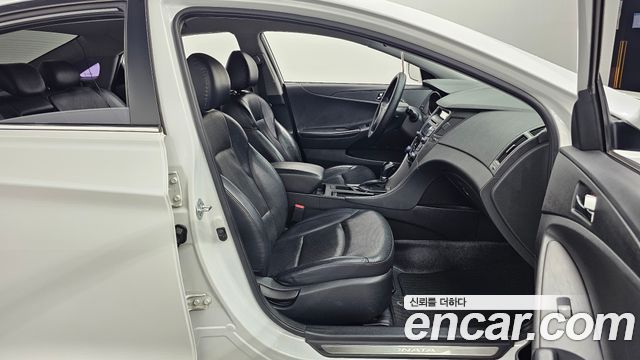 Hyundai Sonata 2013 — photo 11