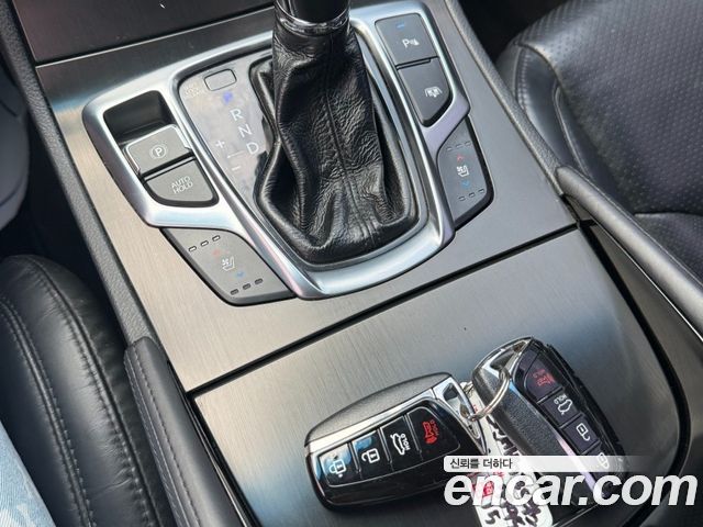Hyundai Grandeur 2015 — photo 11
