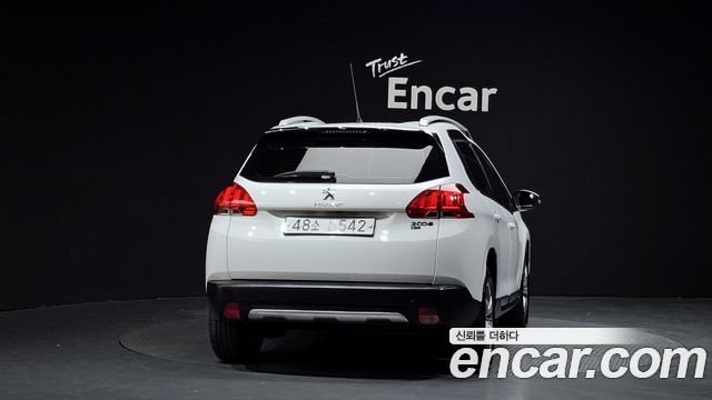 Peugeot 2008 2015 — photo 4