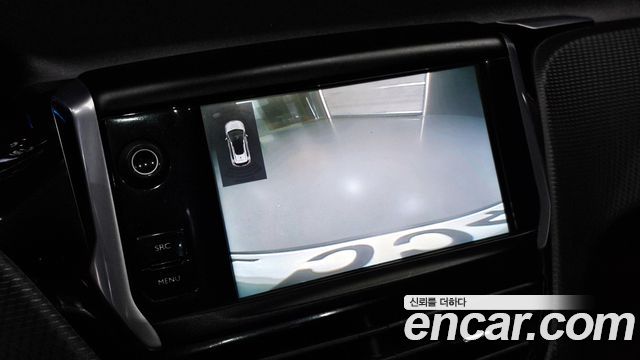 Peugeot 2008 2015 — photo 16