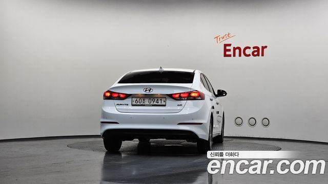 Hyundai AVANTE 2017 — photo 4
